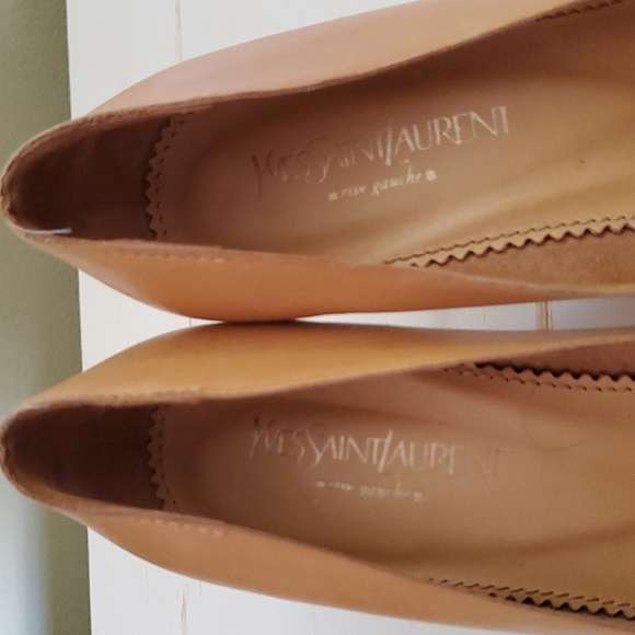 Yves Saint Laurent | Tan Leather Fringed Pumps Sz 37 1/2 - Picture 6 of 10